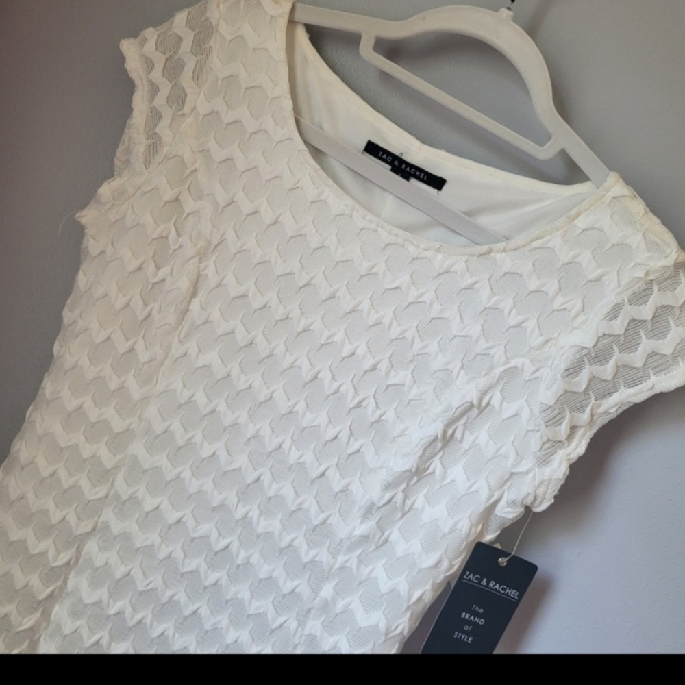 NWT Zac & Rachel White Textured Cap Sleeve Top